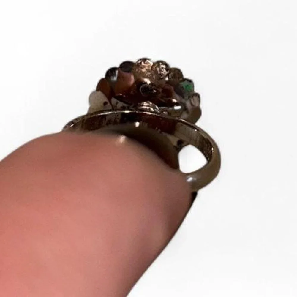 Vintage Sarah‎ Coventry Silver Black Round Flower Medallion Adjustable Band Ring